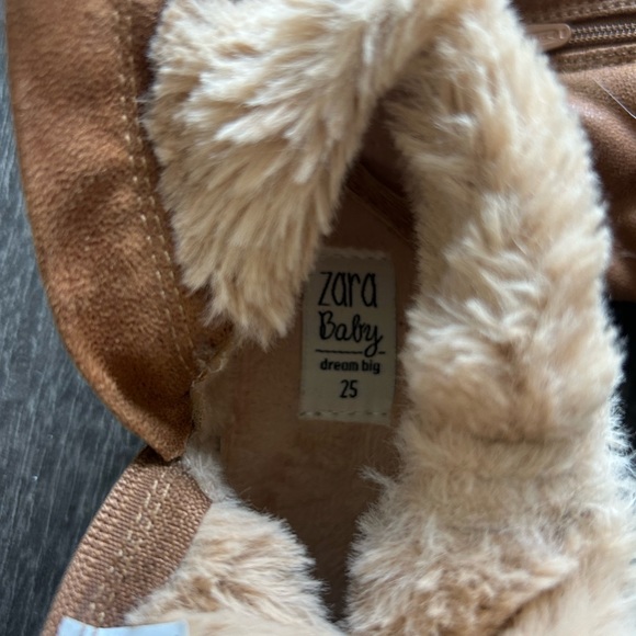 Tan boots - Picture 4 of 4